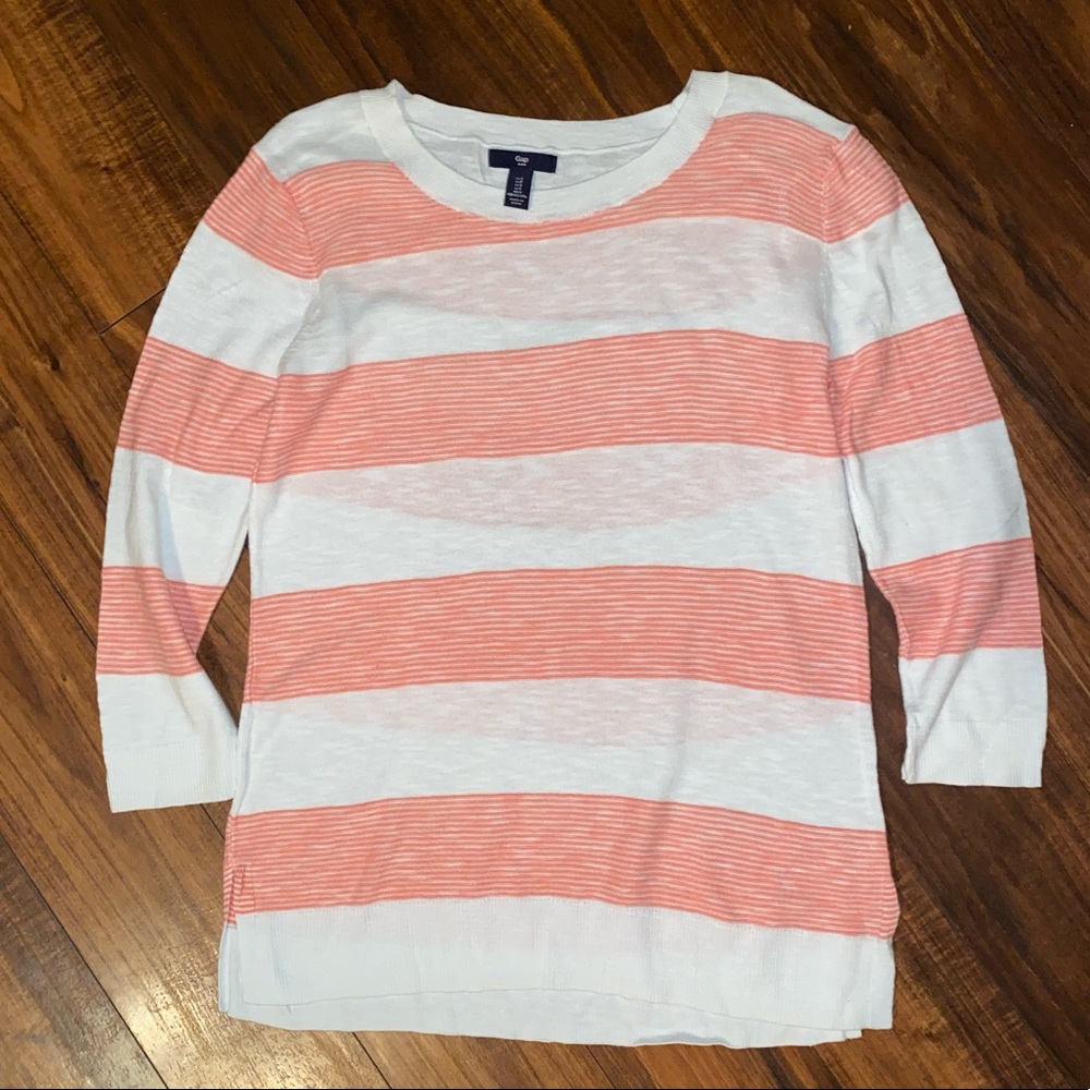 GAP Lightweight Sweater in Pinkish Peach/White Stripe - size Small
